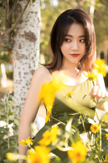 掀女生裙子